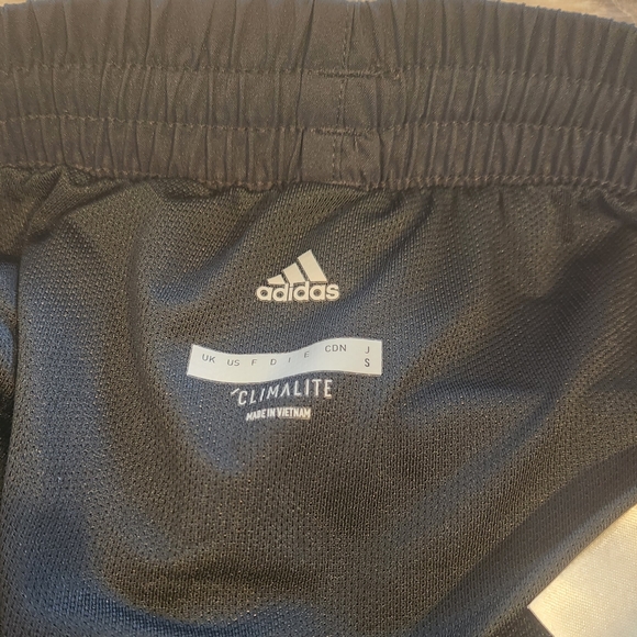 Addidas running shorts, women's XS - Picture 5 of 6